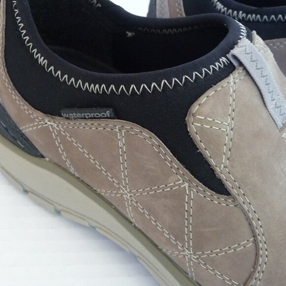 CLARKS Wave Walk Slip On Shoes WATERPROOF 6.5 - Picture 2 of 15